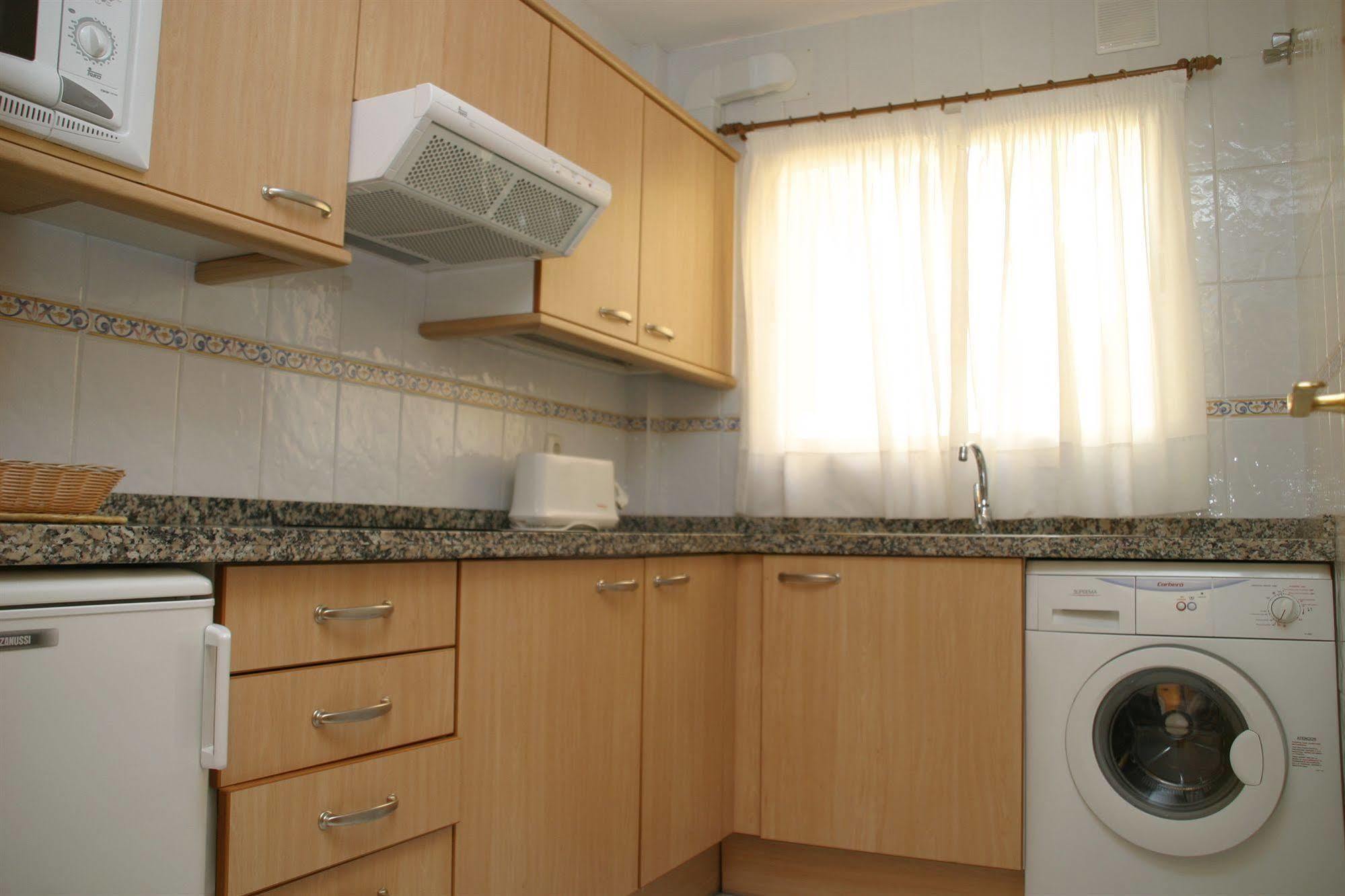 Apartamentos Turísticos Añoreta Rincón de la Victoria Exterior foto